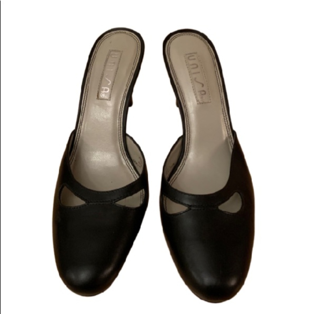 Black heeled slides